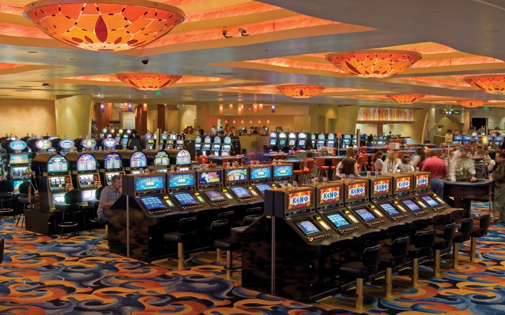 slot-machines-in-Casino-room